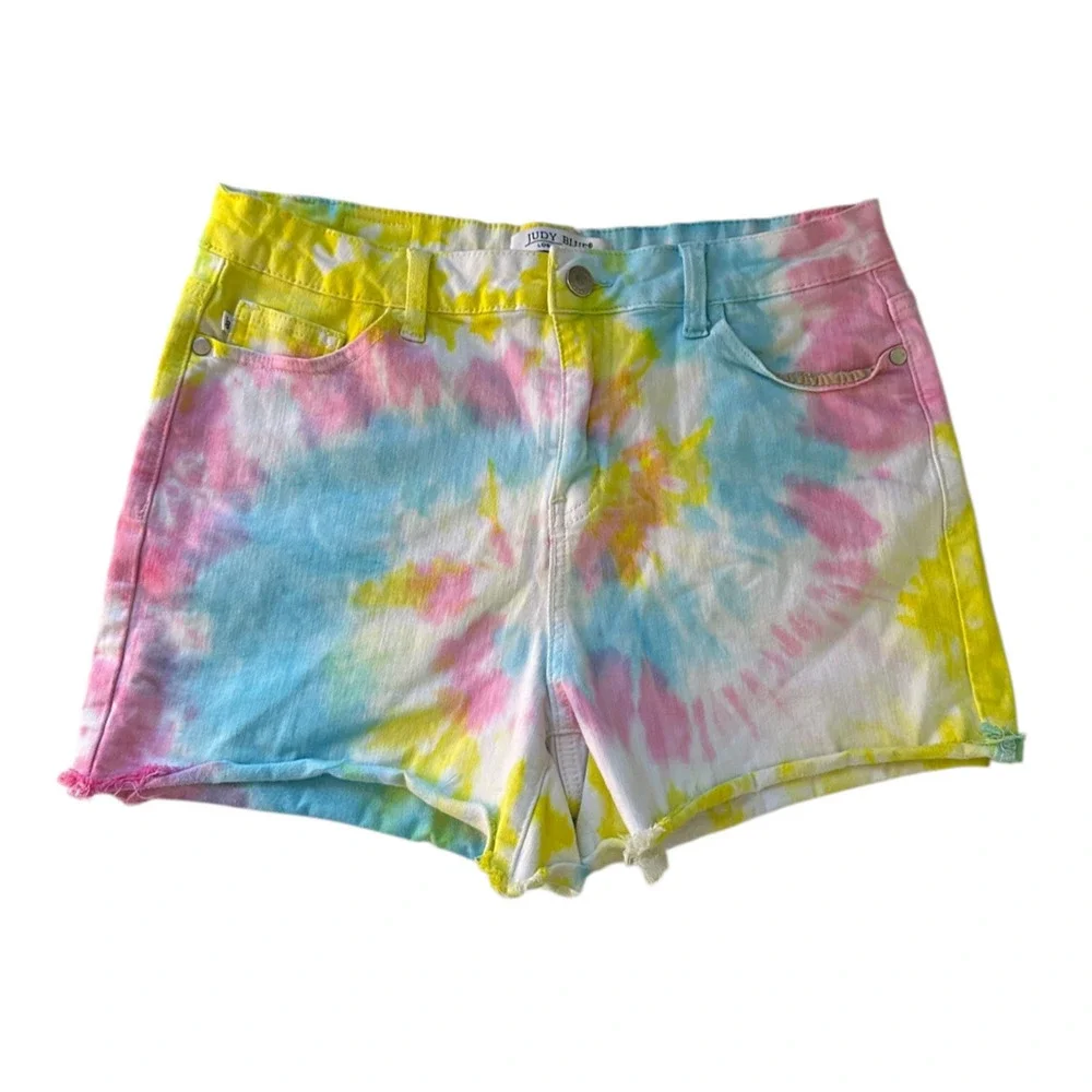 ✨2/$20 Judy Blue Swirl Tie Dye Raw Cut Off Denim Shorts Large Summer Festival - Picture 2 of 16